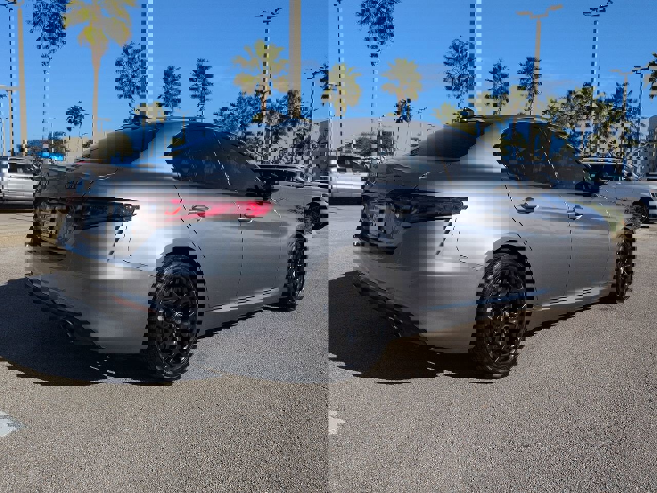 Used 2021 Alfa Romeo Giulia Sprint w/ Nero Edizione image 4