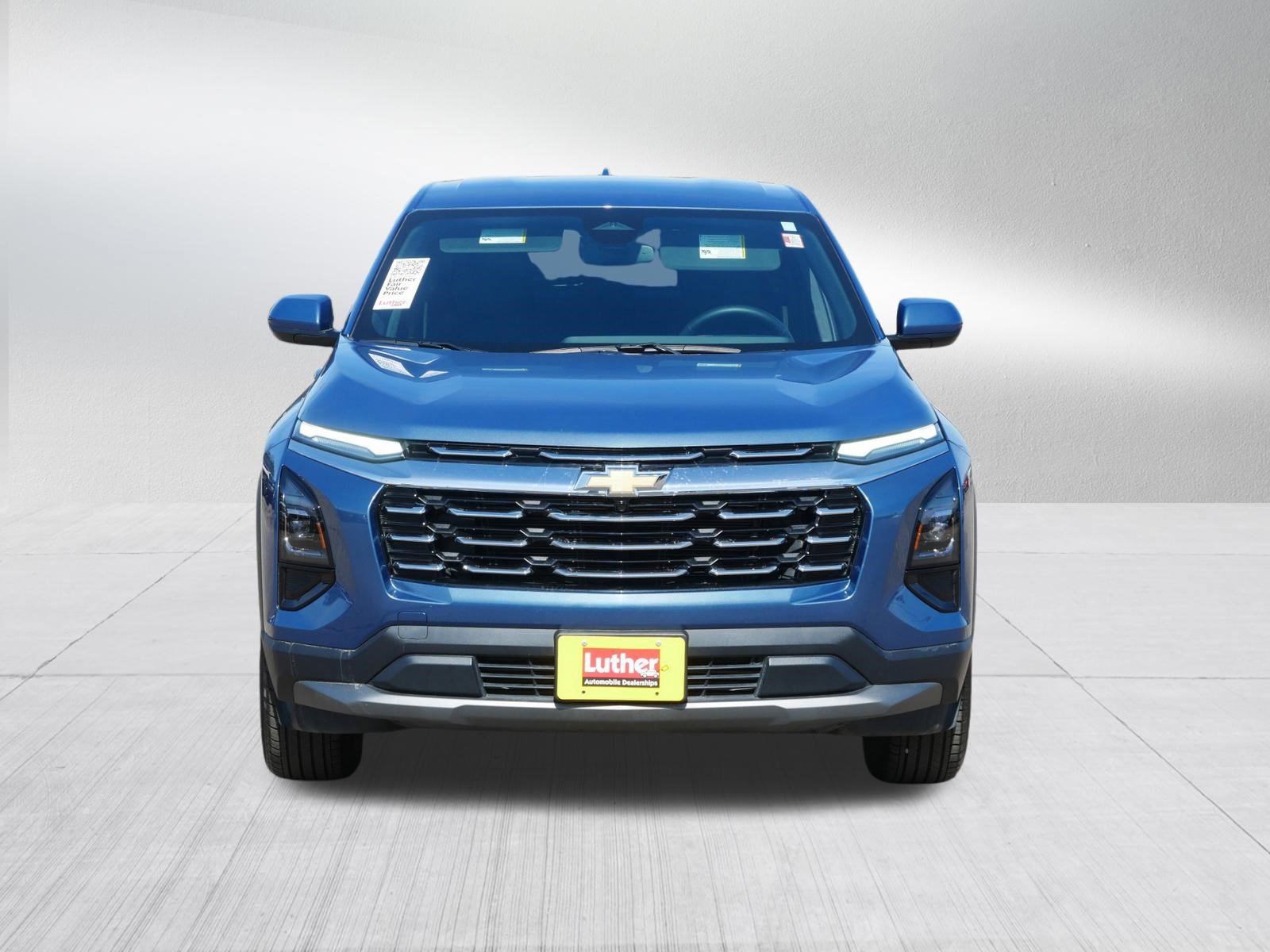 Used 2025 Chevrolet Equinox LT image 2