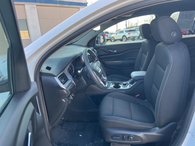 Used 2023 GMC Acadia SLE w/ Driver Convenience Package image 16