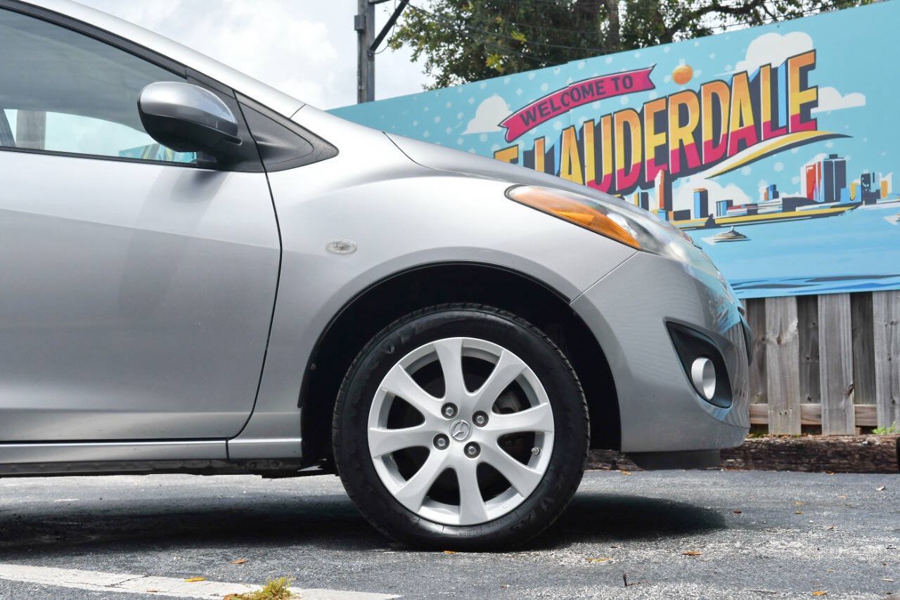 Used 2011 MAZDA MAZDA2 Touring FWD image 37