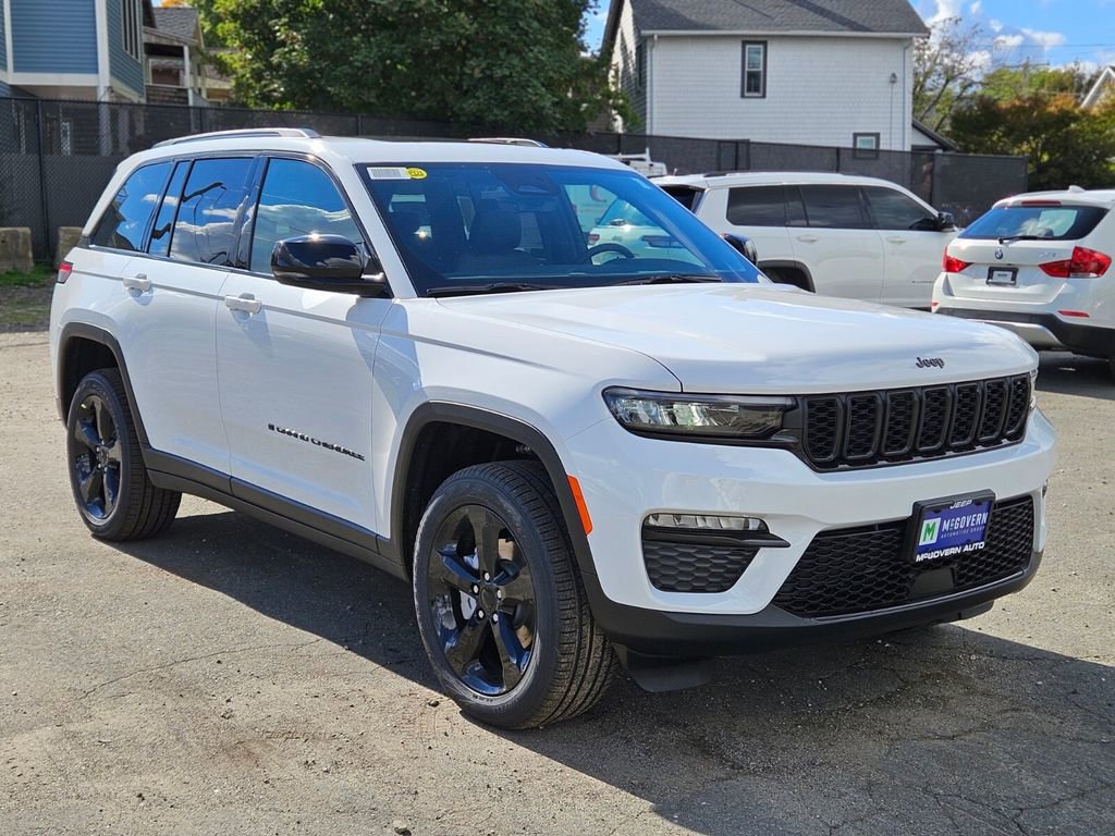 New 2025 Jeep Grand Cherokee Limited w/ Black Appearance Package image 7