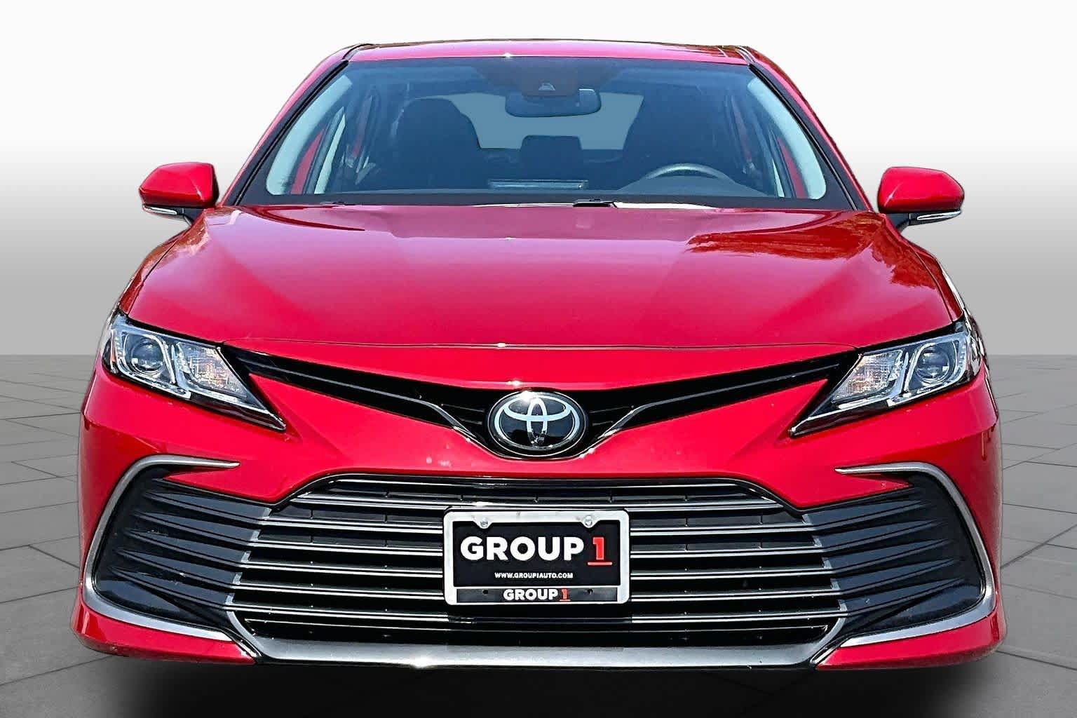 Used 2023 Toyota Camry LE w/ Convenience Package FWD image 4
