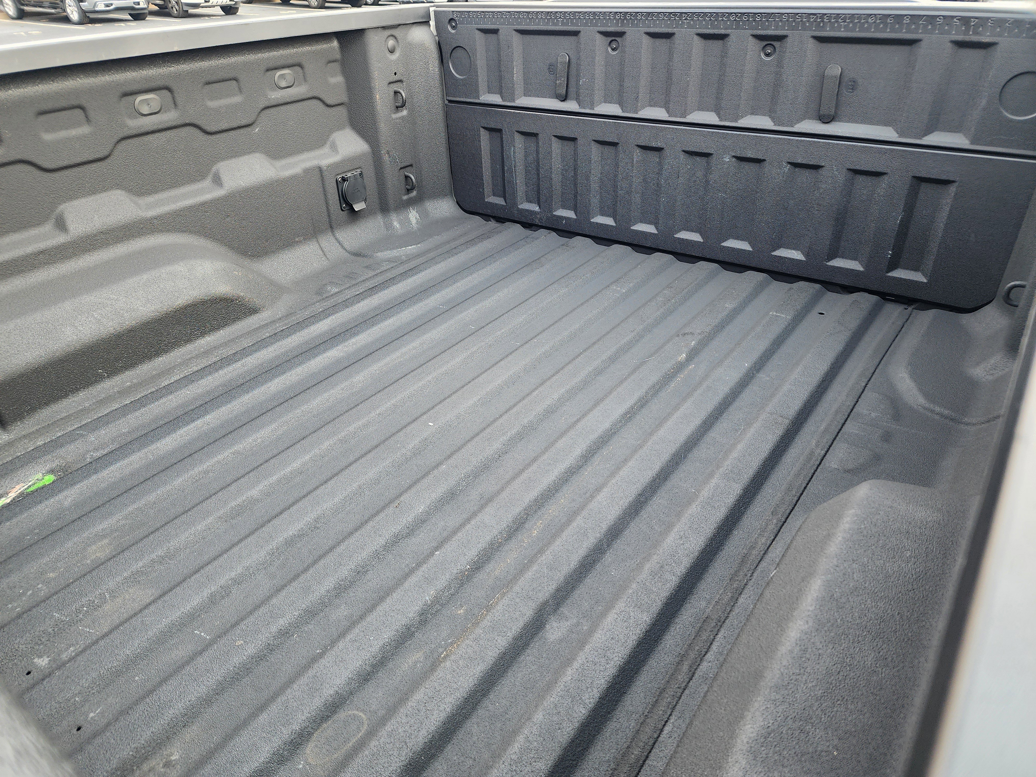 Used 2024 Chevrolet Colorado ZR2 w/ Technology Package image 10