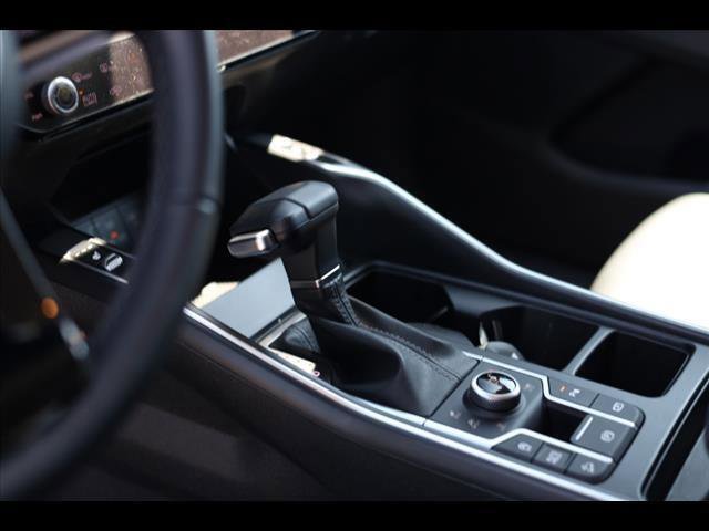 Used 2025 Kia Sorento S image 8