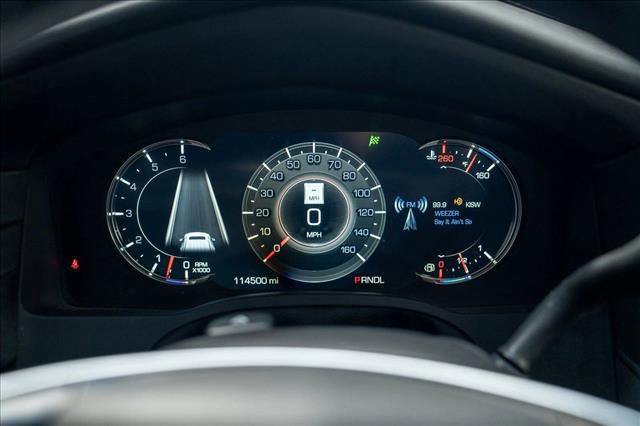 Used 2018 Cadillac Escalade Premium Luxury image 15