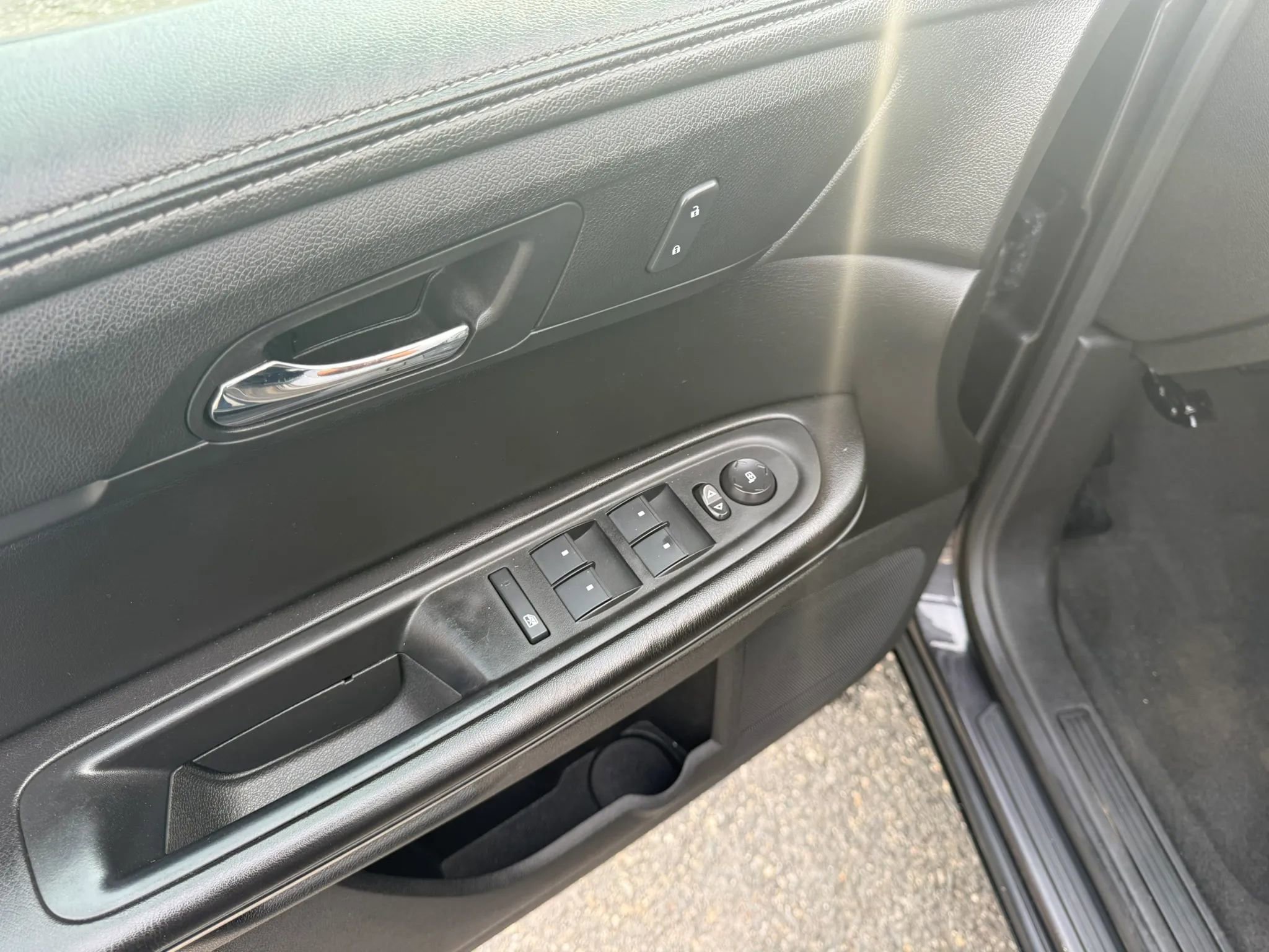 Used 2014 GMC Acadia SLE image 37