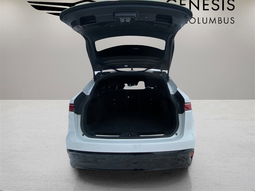 Used 2023 Jaguar F-PACE S image 9