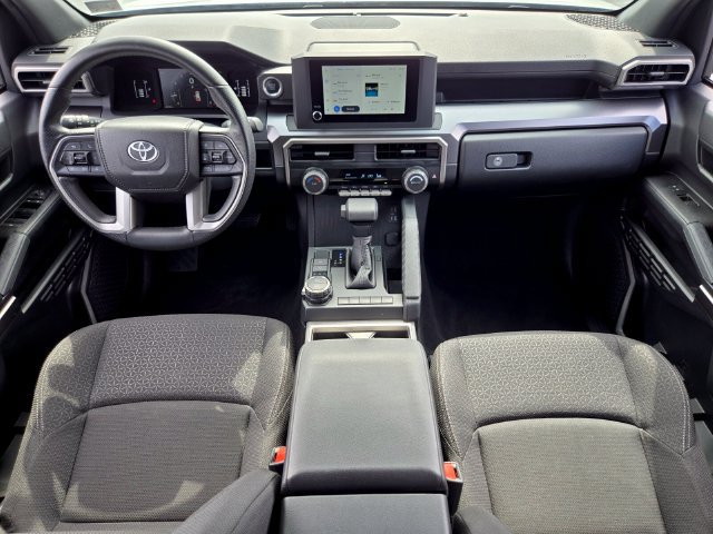Used 2025 Toyota 4Runner SR5 AWD/4WD image 14