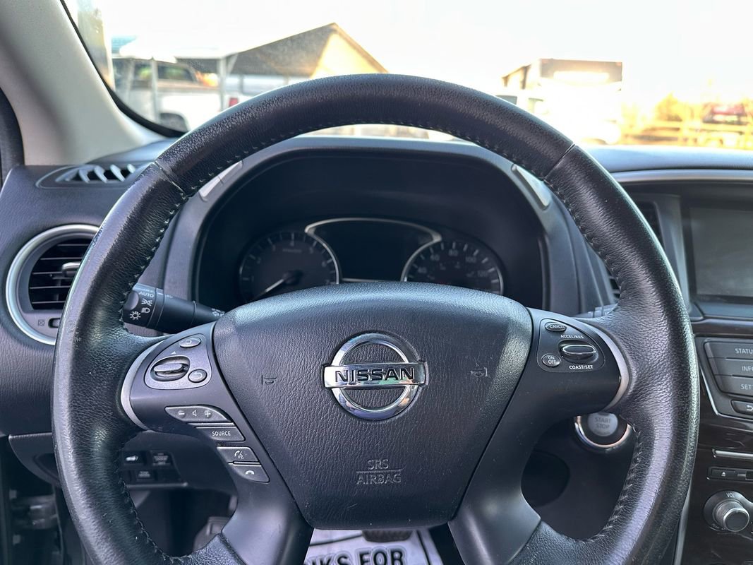 Used 2014 Nissan Pathfinder SL image 16