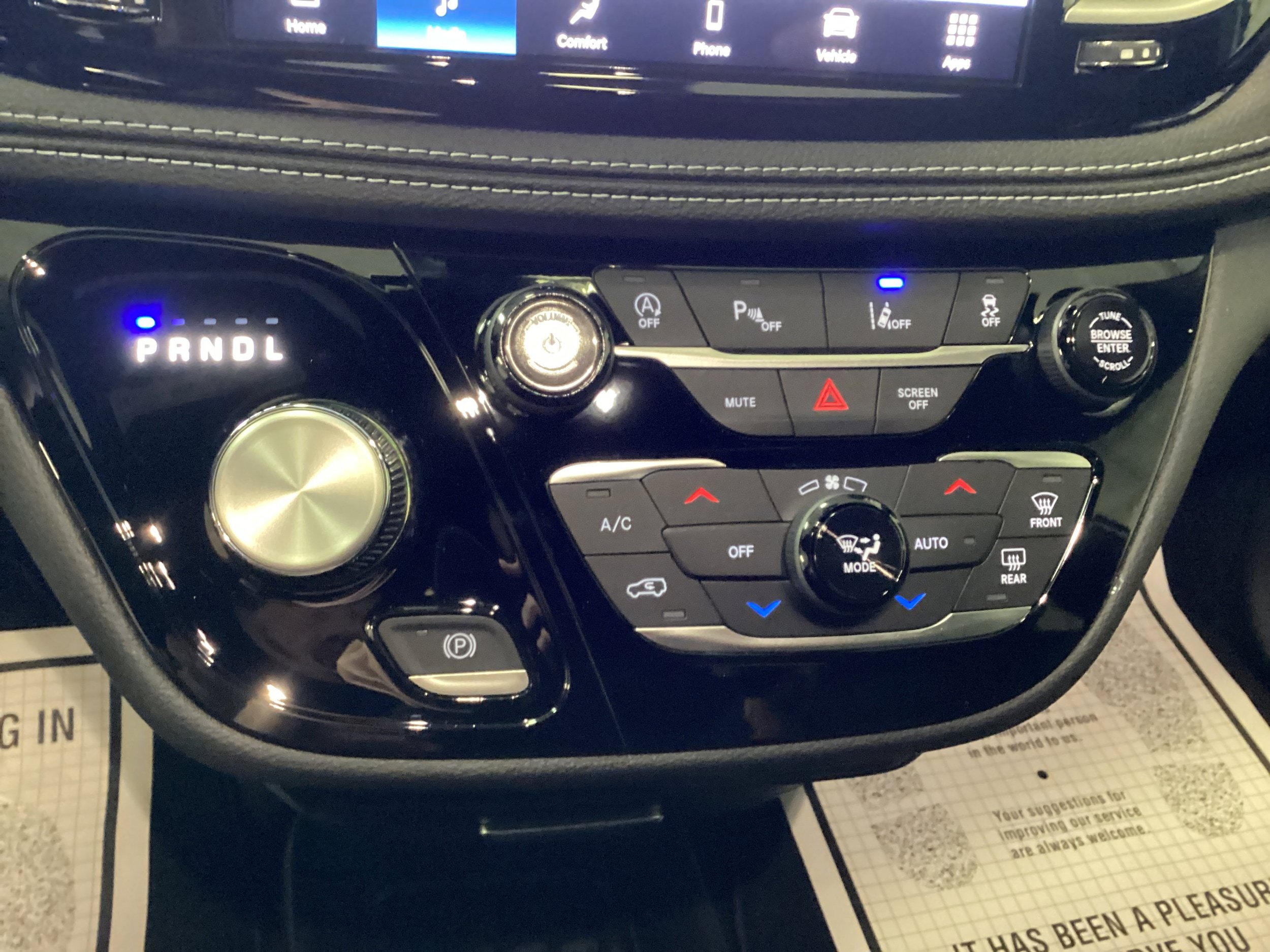 New 2026 Chrysler Pacifica Select AWD/4WD image 29
