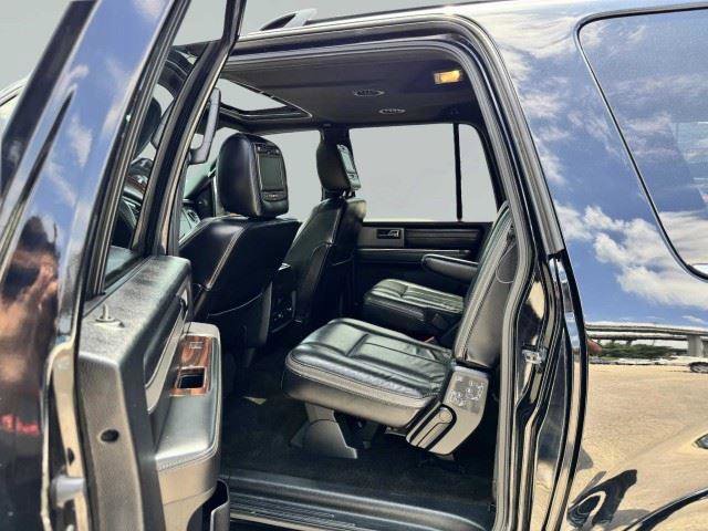 Used 2016 Ford Expedition EL Platinum RWD image 36