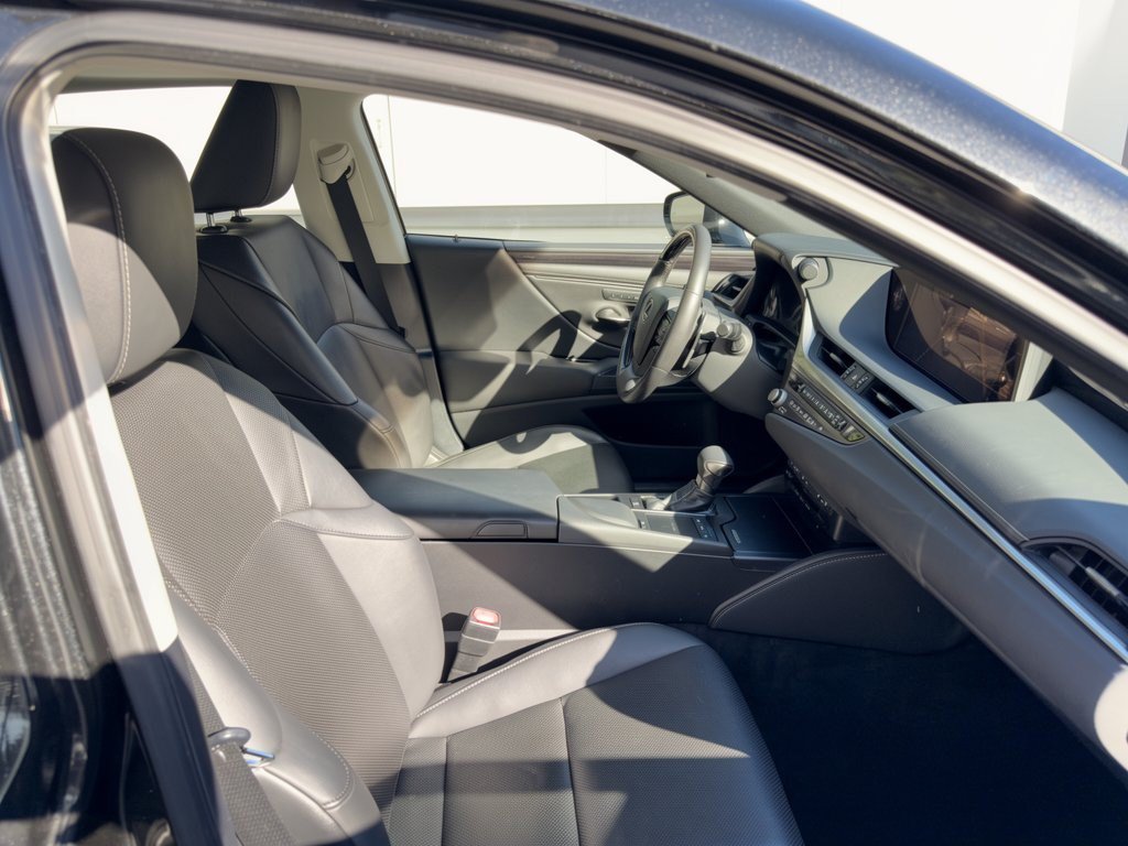 Used 2021 Lexus ES 250 w/ Premium Package AWD/4WD image 30