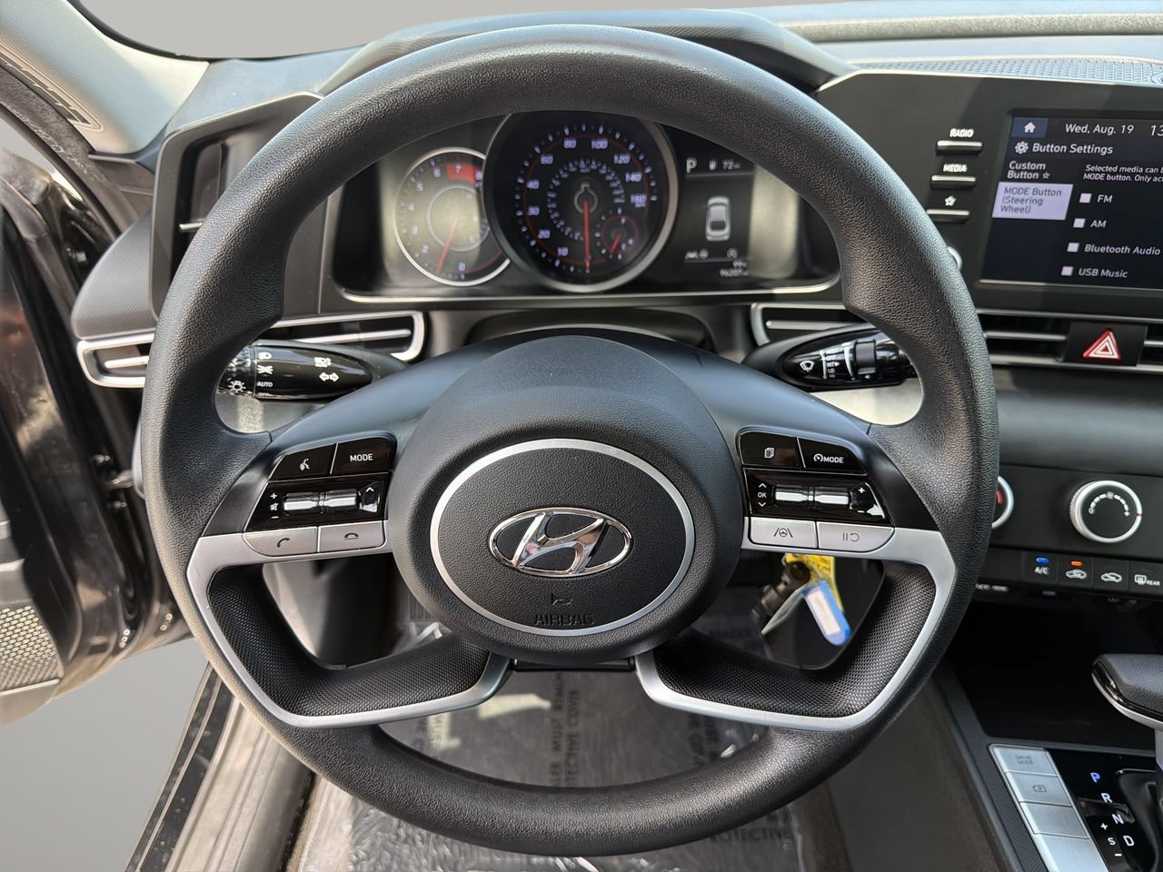 Used 2023 Hyundai Elantra SE FWD image 26