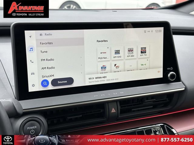 Used 2024 Toyota Prius Prime FWD image 32