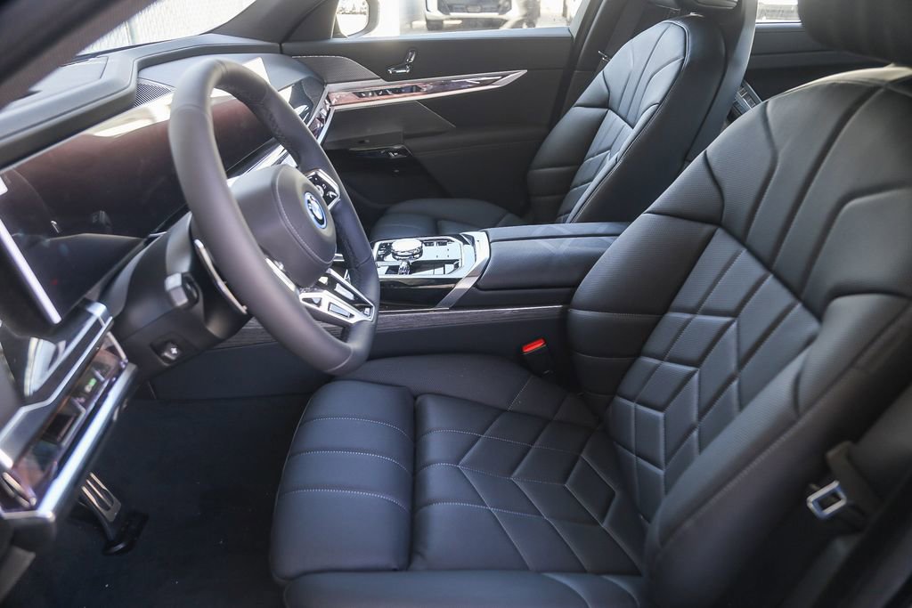 New 2026 BMW 750e xDrive AWD/4WD image 14