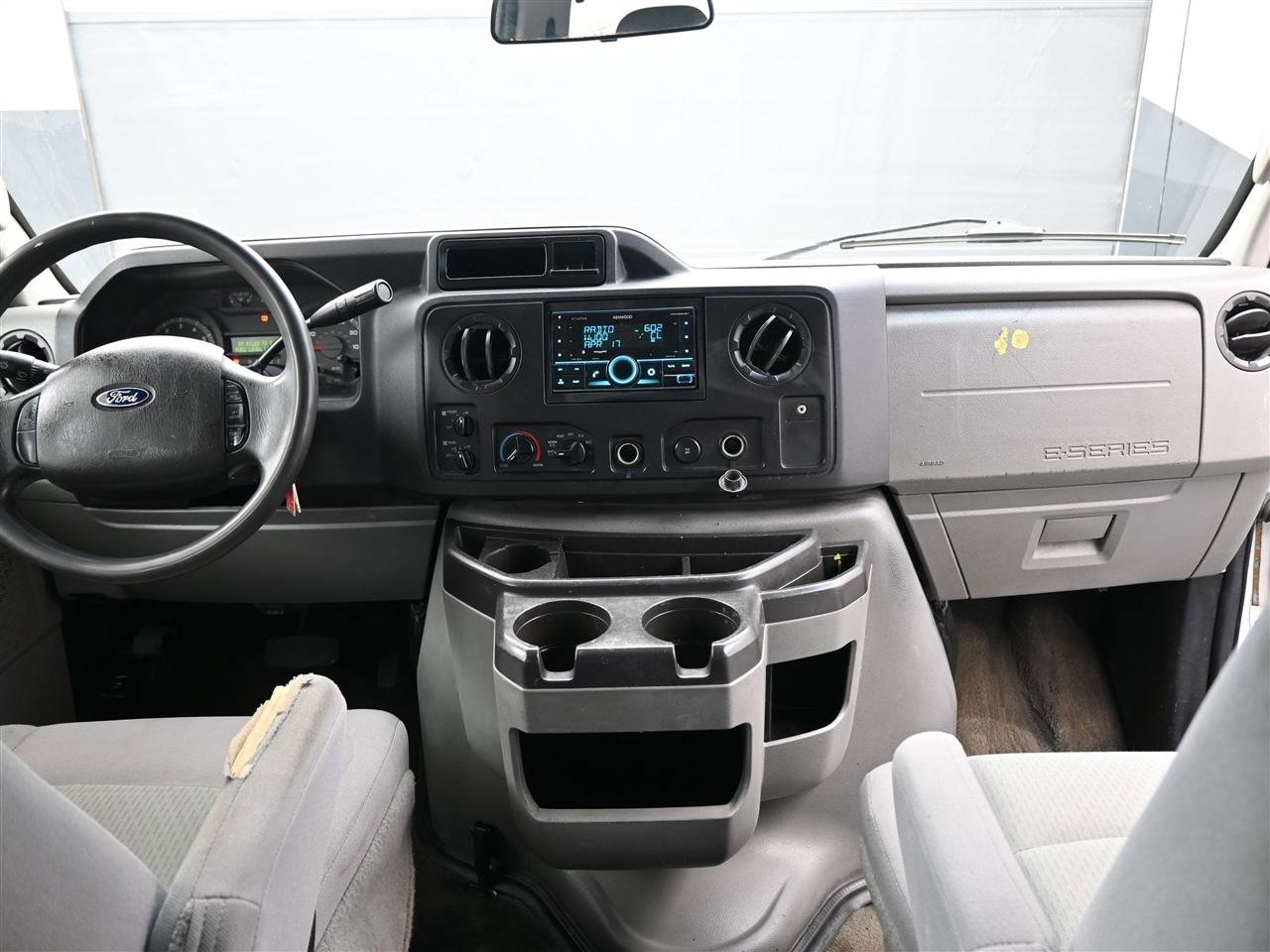 Used 2014 Ford E-350 and Econoline 350 XLT RWD image 11