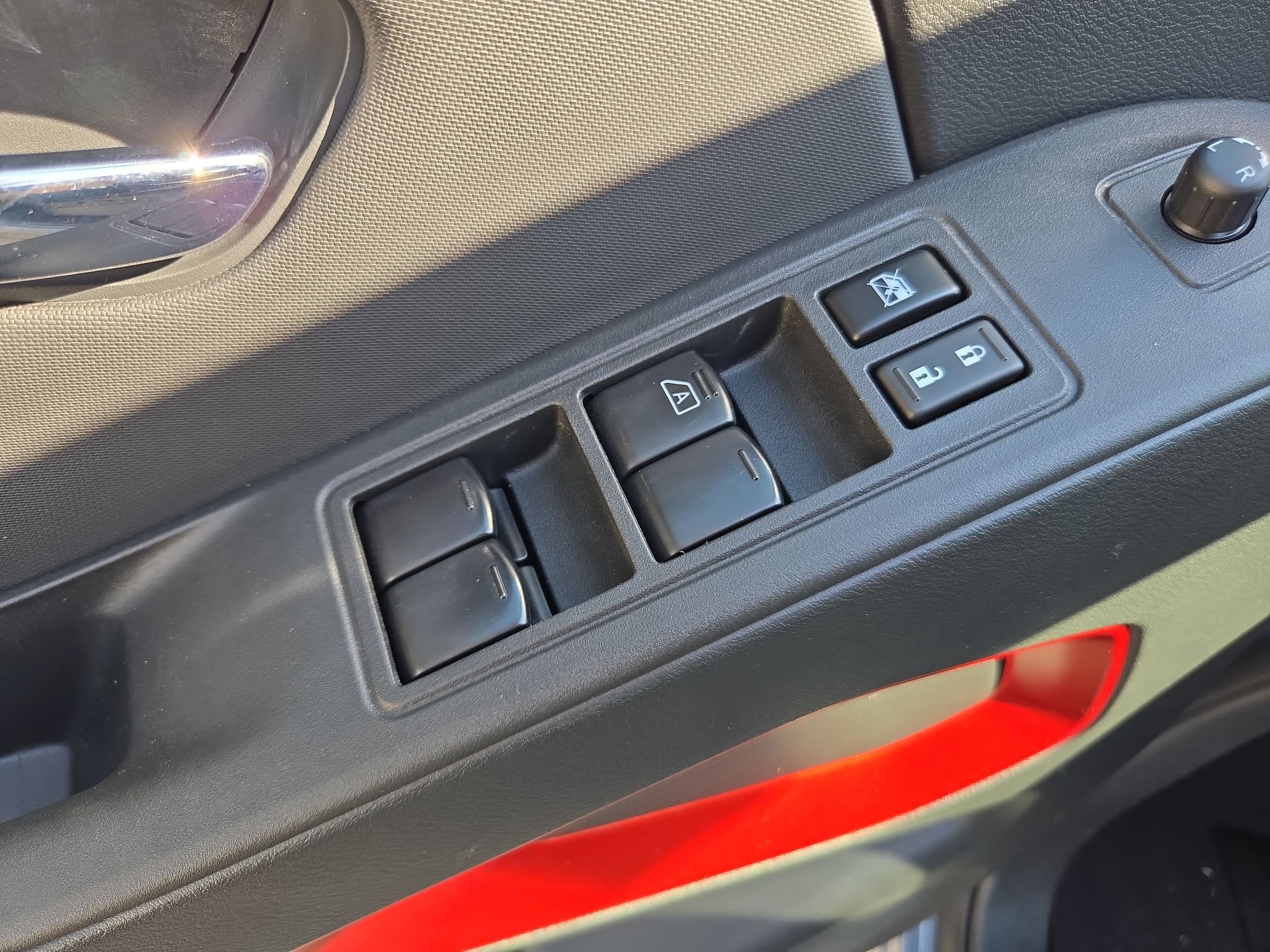Used 2024 Nissan Frontier Pro-X RWD image 12