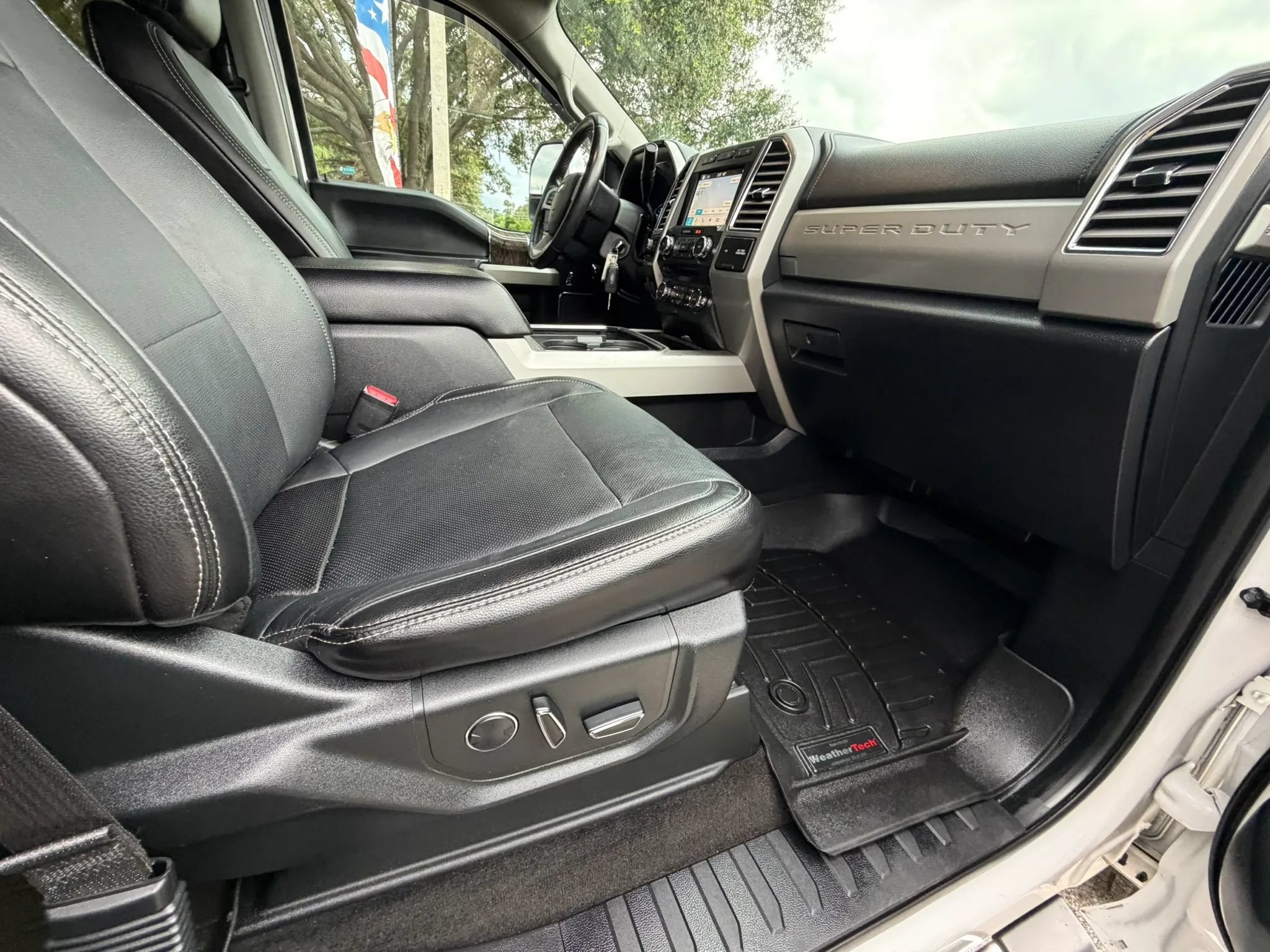 Used 2017 Ford F350 Lariat w/ Tow Technology Bundle AWD/4WD image 27