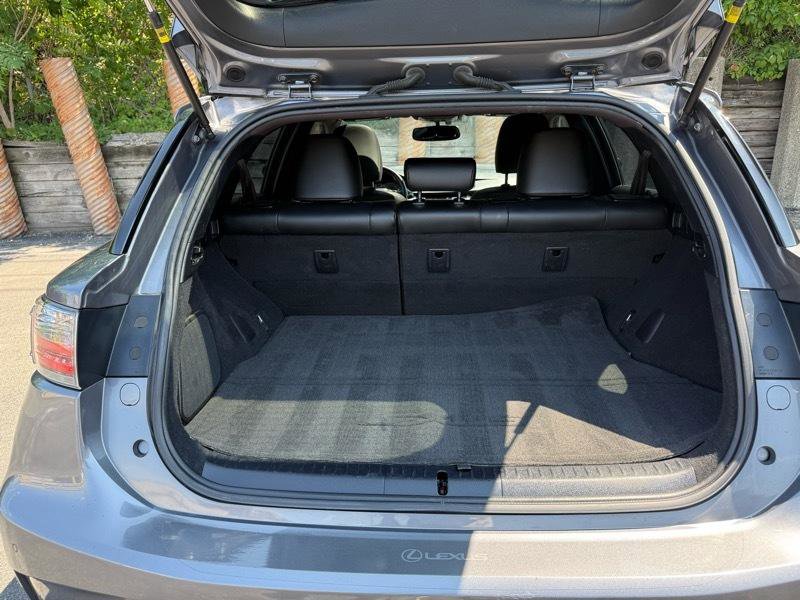 Used 2015 Lexus CT 200h w/ Navigation Package FWD image 18
