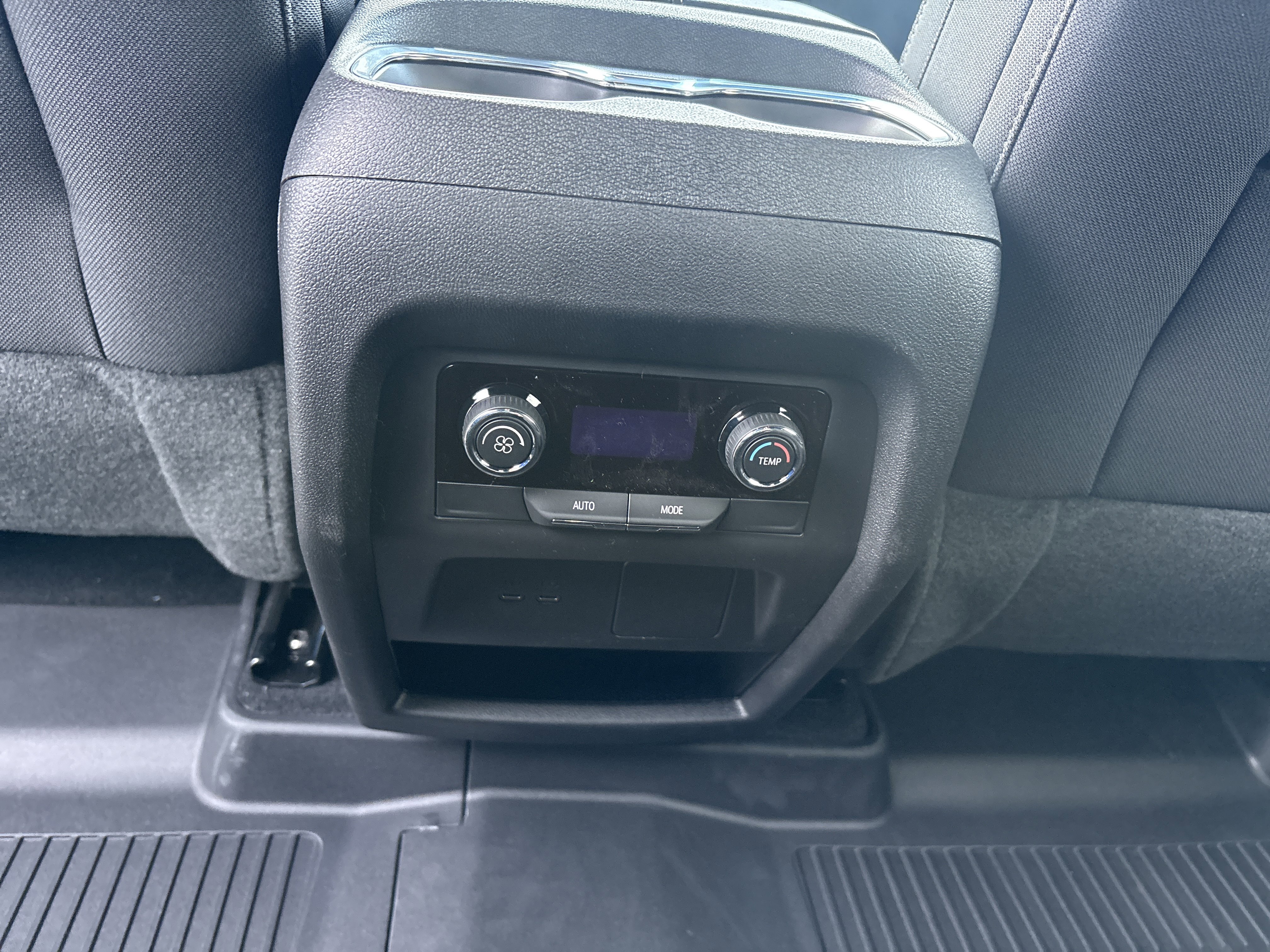 New 2026 Chevrolet Traverse LT w/ LPO, Floor Liner Package AWD/4WD image 24