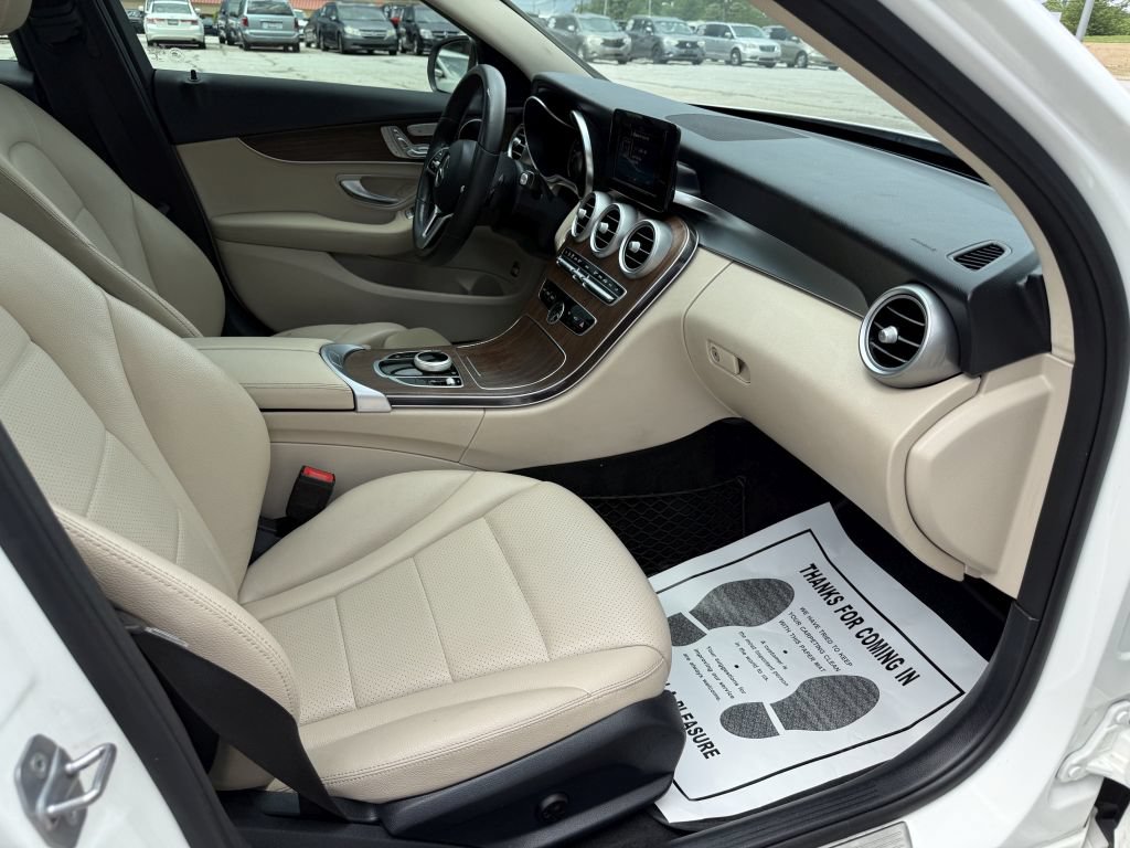 Used 2019 Mercedes-Benz C 300 Sedan w/ Premium Package image 27