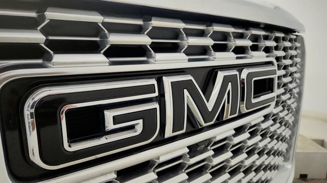 Used 2024 GMC Yukon Denali AWD/4WD image 30