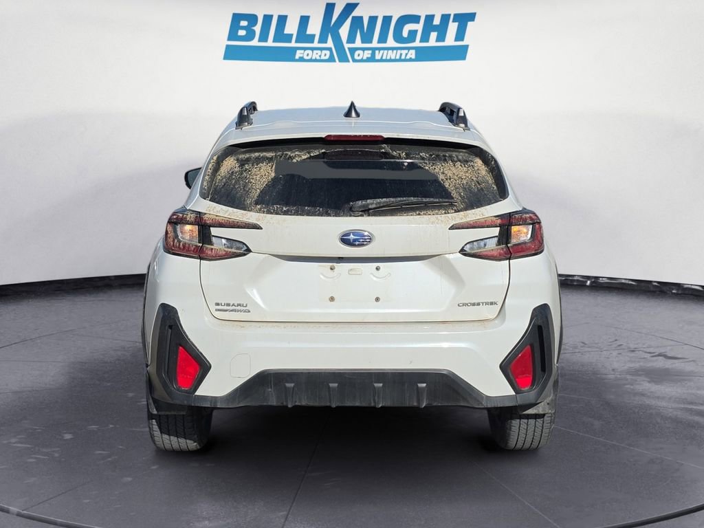 Used 2024 Subaru Crosstrek 2.0i Premium image 4