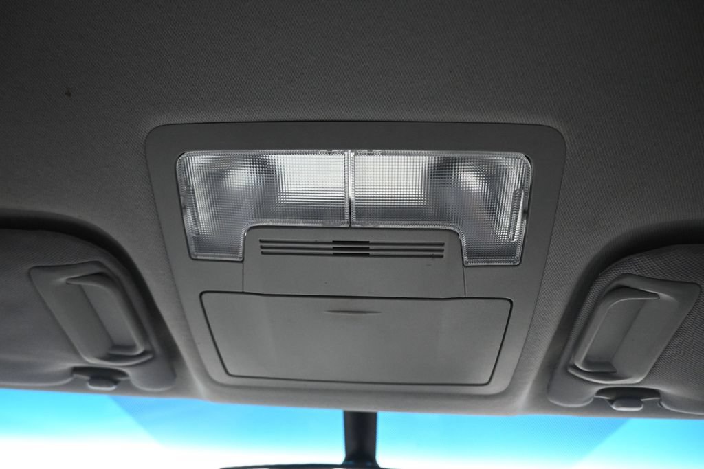 Used 2012 Toyota Camry SE FWD image 21