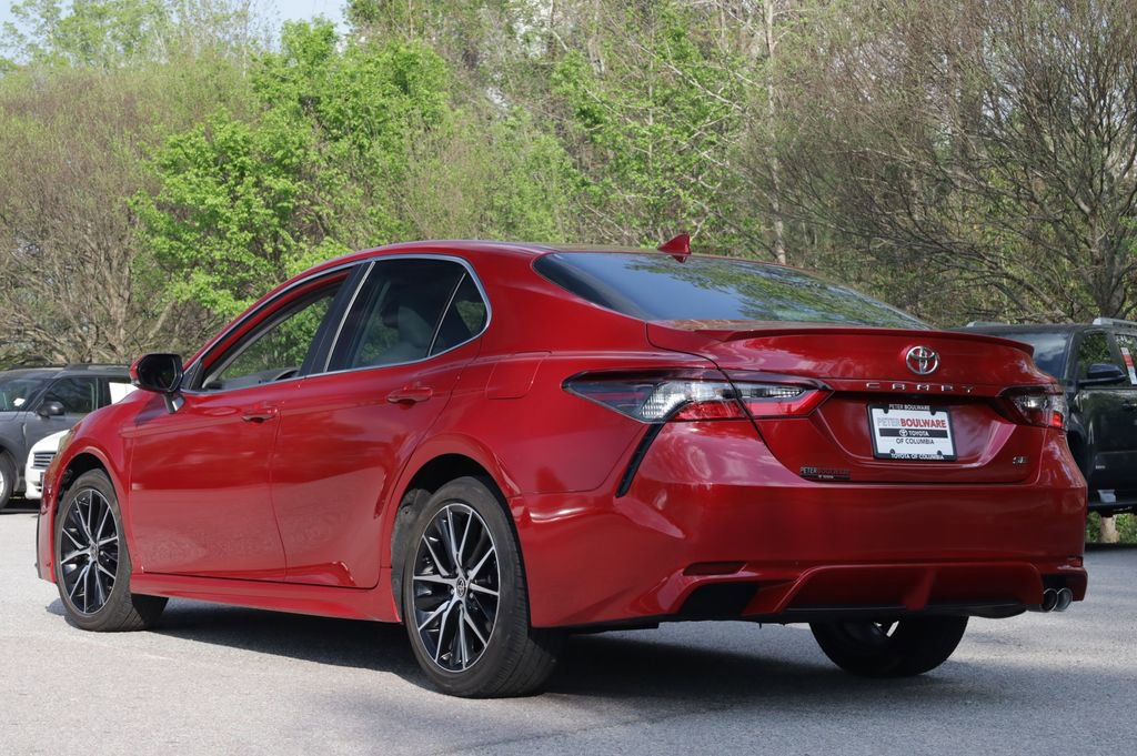 Used 2024 Toyota Camry SE w/ Convenience Package image 4