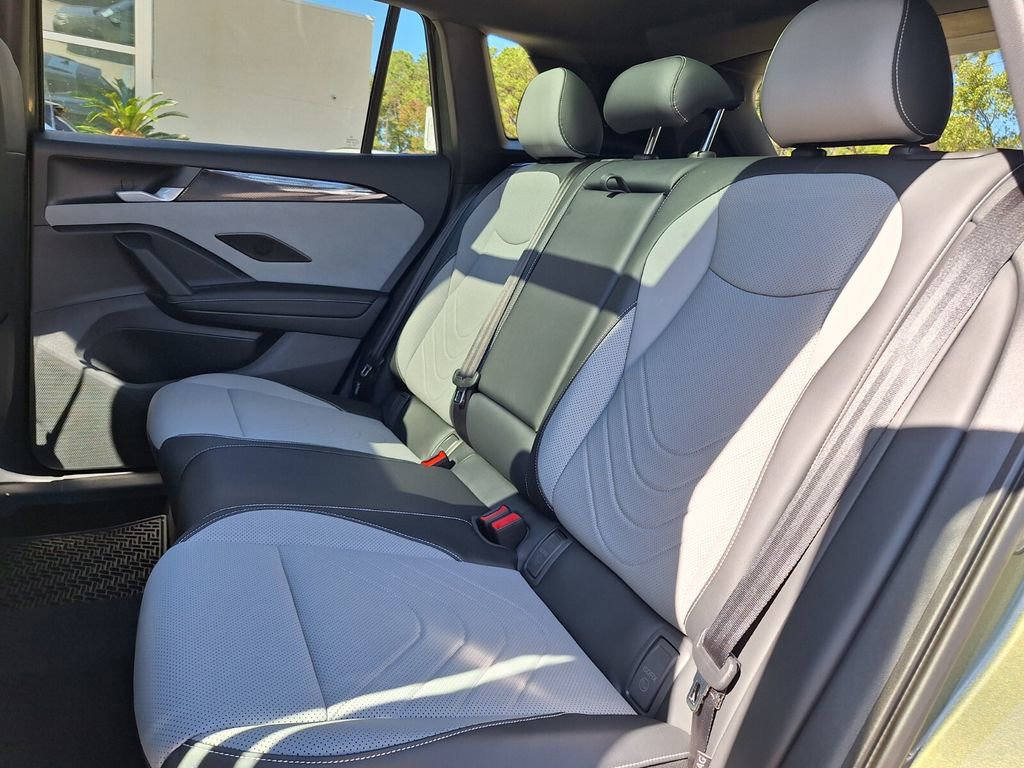 New 2026 Volkswagen Tiguan SE R-Line image 13