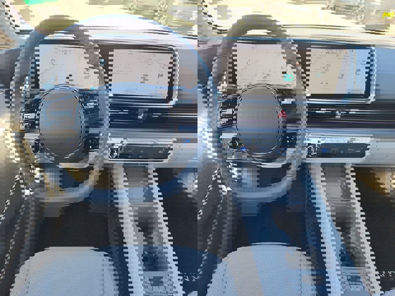 Used 2025 Hyundai Ioniq 6 SEL image 23