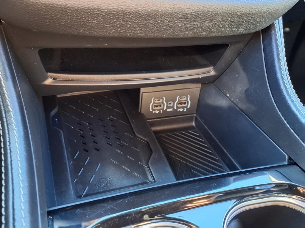 Used 2025 Chrysler Pacifica Limited FWD image 11