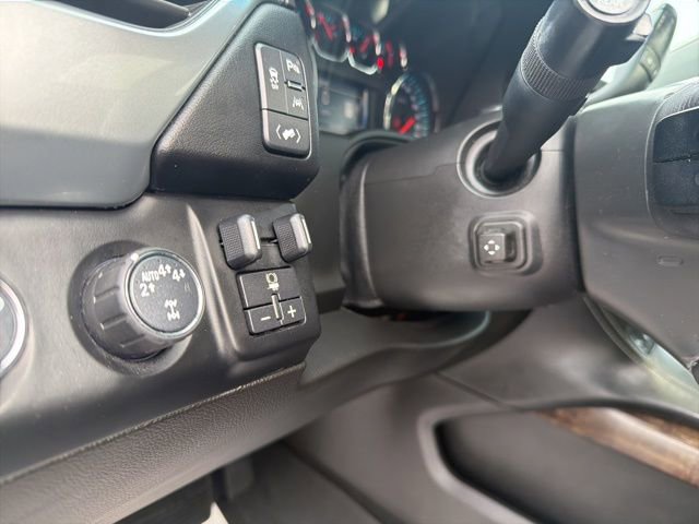 Used 2018 Chevrolet Tahoe LT w/ LT Signature Package image 22