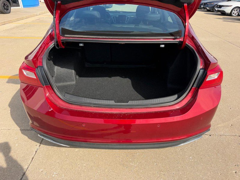 Used 2025 Chevrolet Malibu RS image 4
