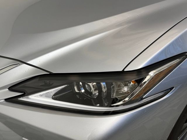 Used 2025 Lexus ES 350 w/ Premium Package FWD image 13
