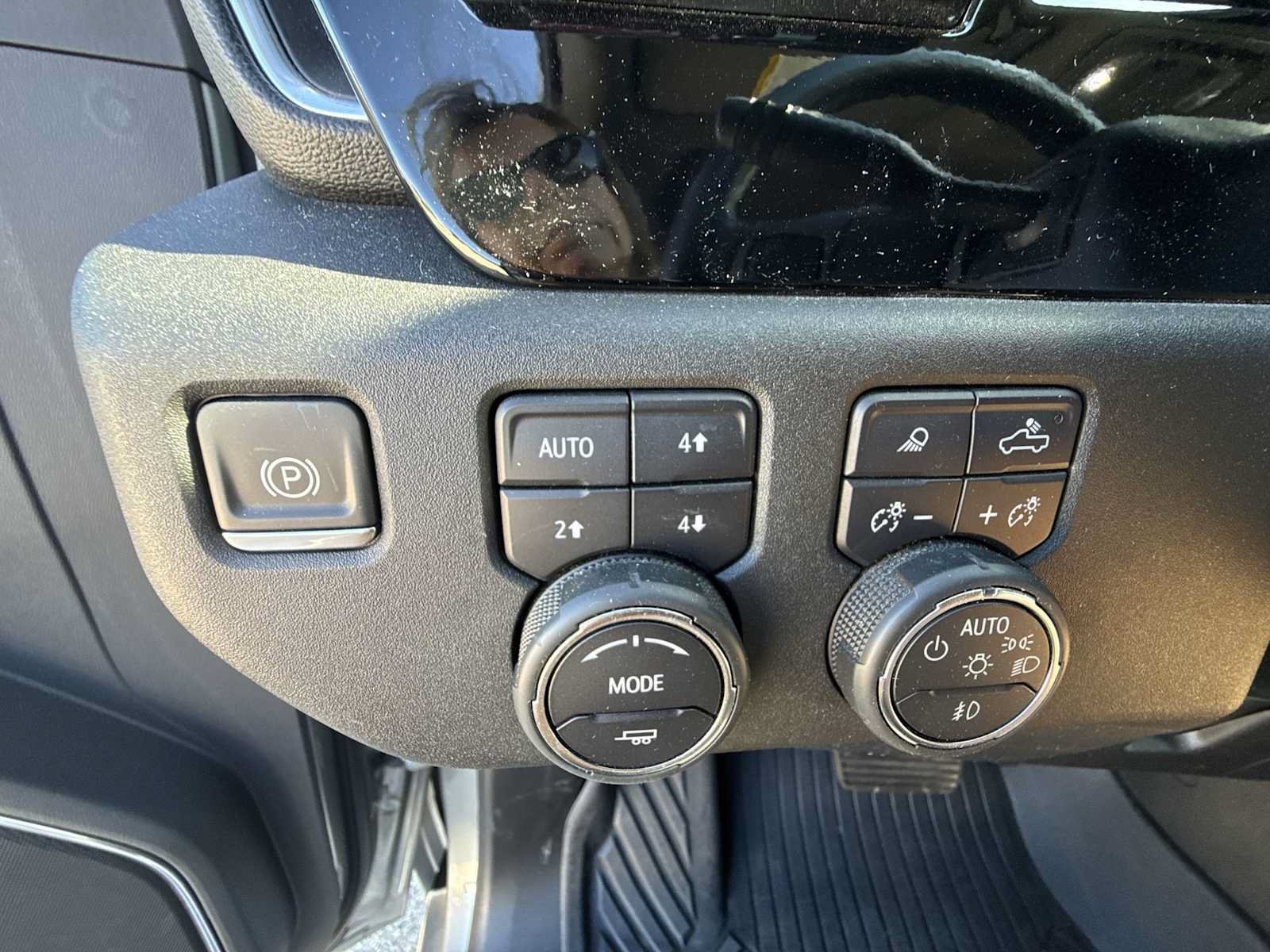 Certified 2024 Chevrolet Silverado 2500 LT AWD/4WD image 17