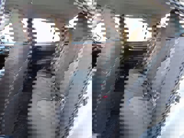 Used 2020 Toyota Camry LE image 13