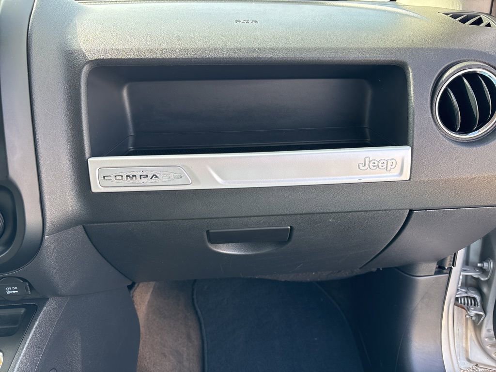 Used 2014 Jeep Compass Sport image 17