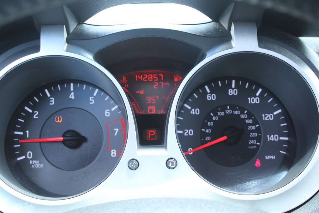 Used 2011 Nissan Juke SL AWD/4WD image 11