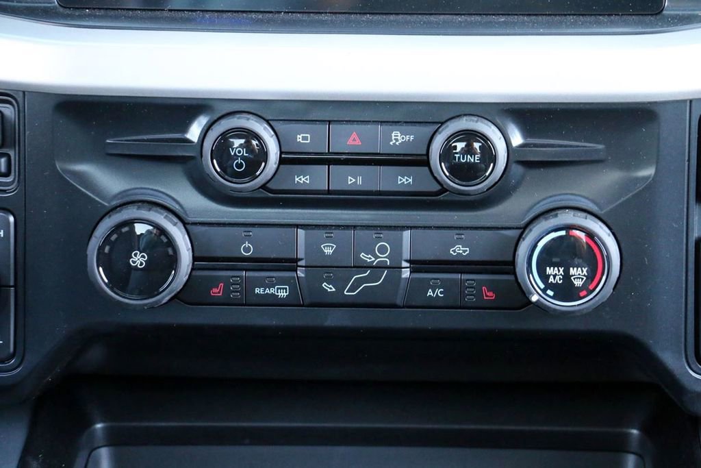 New 2026 Ford F250 XLT w/ XLT Premium Package image 32