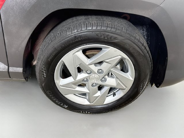 Used 2025 Hyundai Kona SE FWD image 31