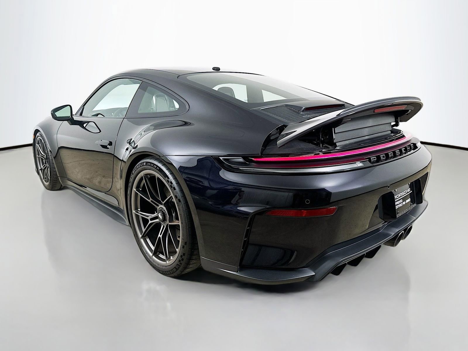 Used 2026 Porsche 911 GT3 w/ Extended Leather Package RWD image 7