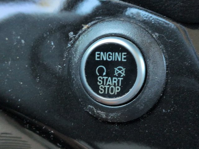 Used 2018 Ford C-MAX Titanium FWD image 28