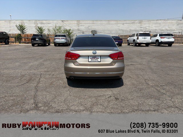 Used 2015 Volkswagen Passat TDI SEL Premium FWD image 6