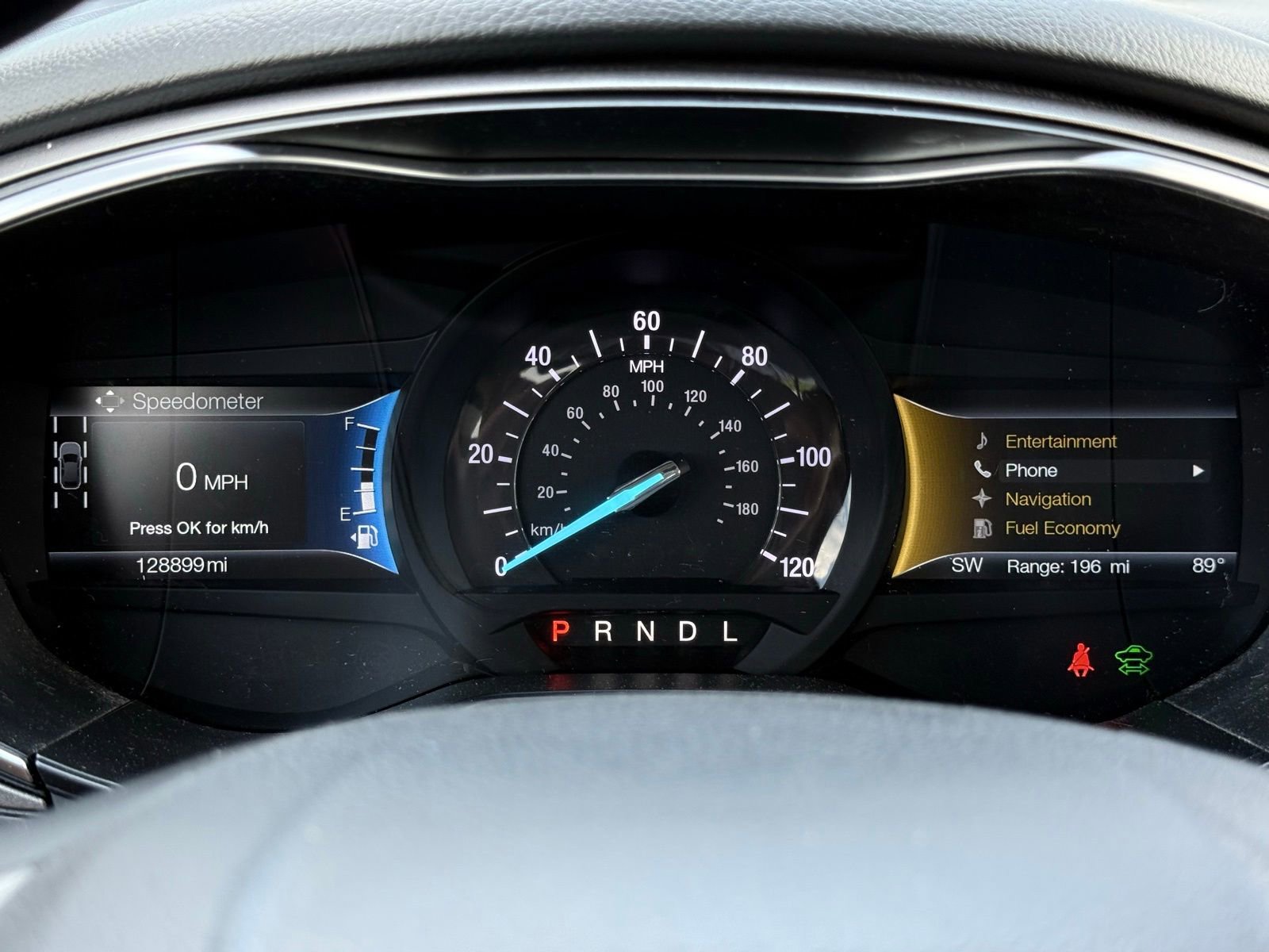 Used 2019 Ford Fusion SE FWD image 26