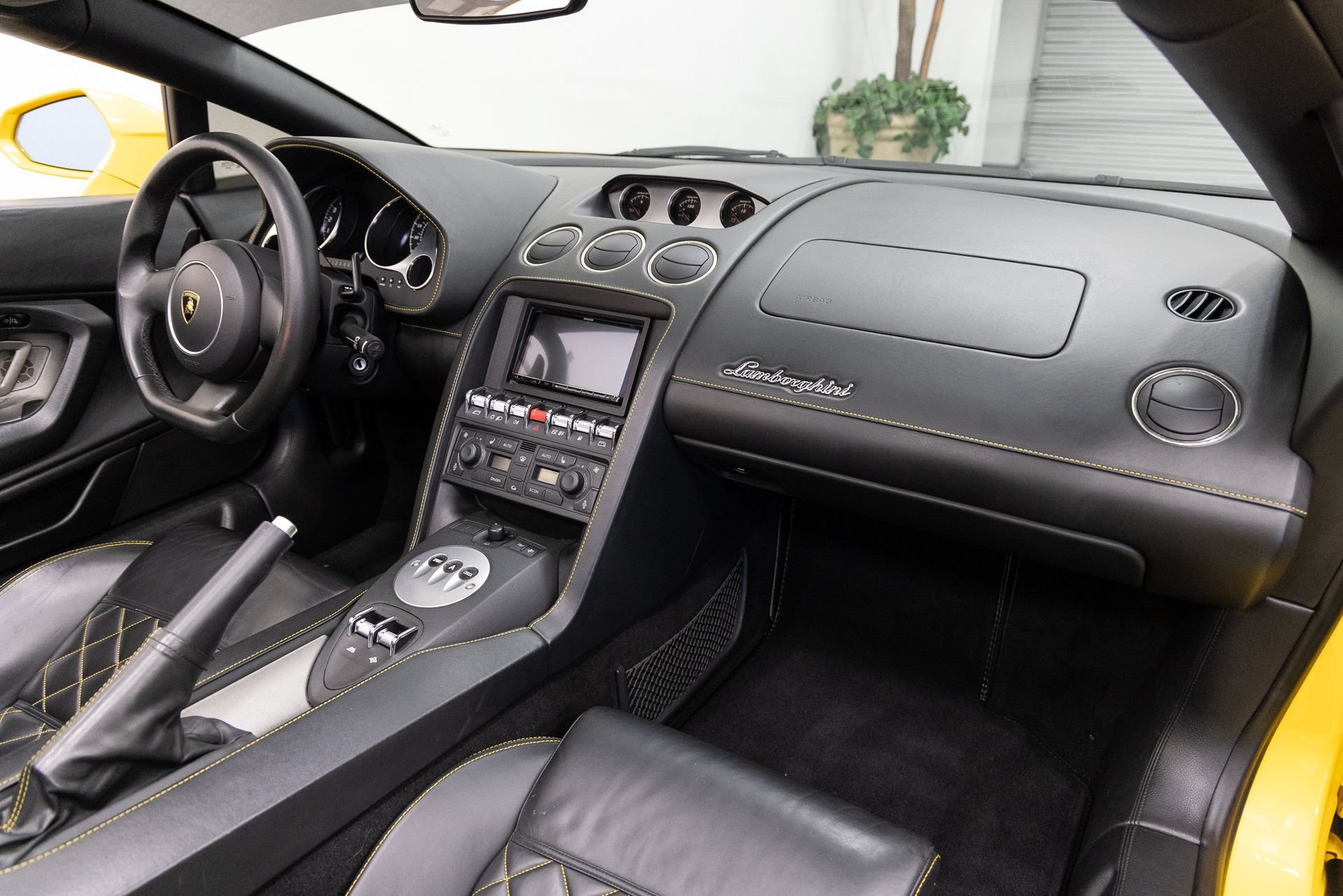 Used 2013 Lamborghini Gallardo LP 550-2 RWD image 12