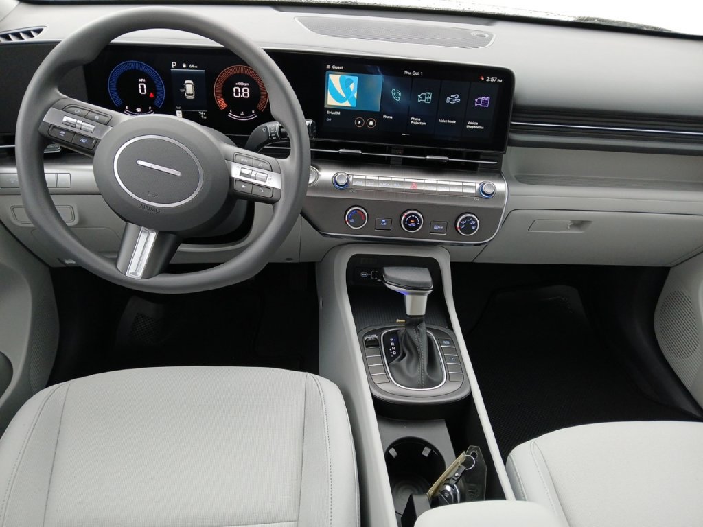 New 2027 Hyundai Kona SE FWD image 10