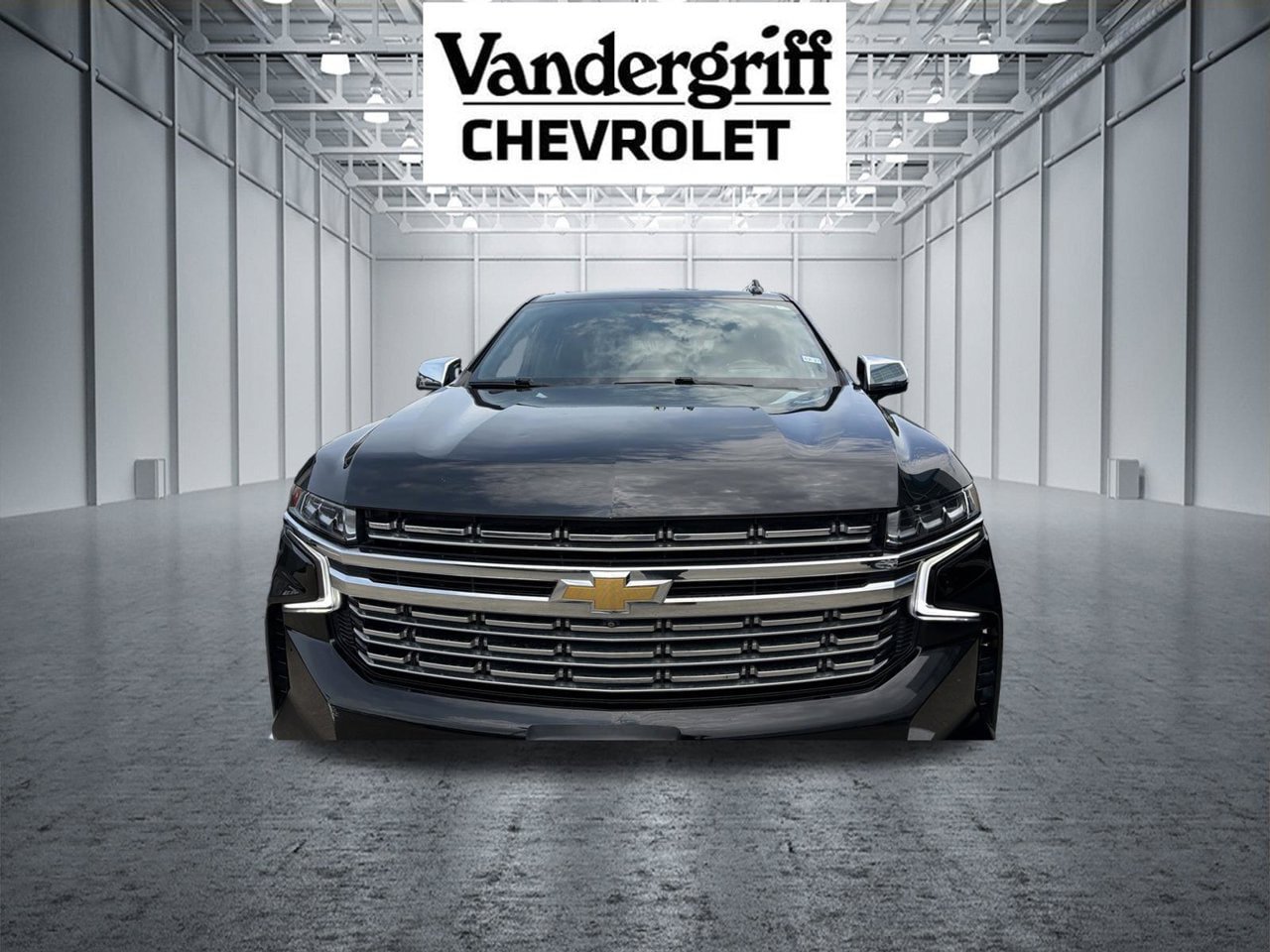 Used 2021 Chevrolet Tahoe Premier w/ Premium Package RWD image 3