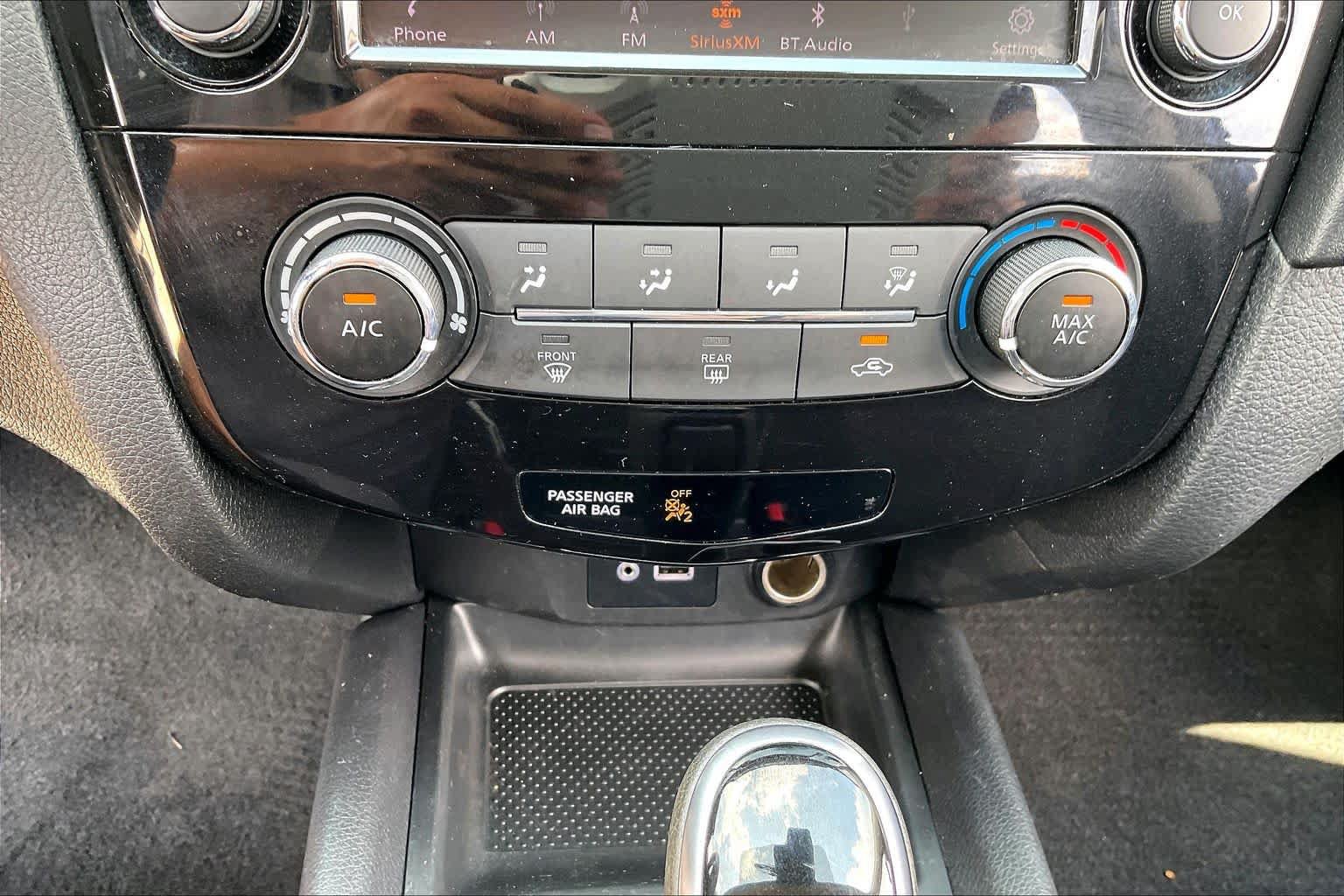 Used 2019 Nissan Rogue S FWD image 30