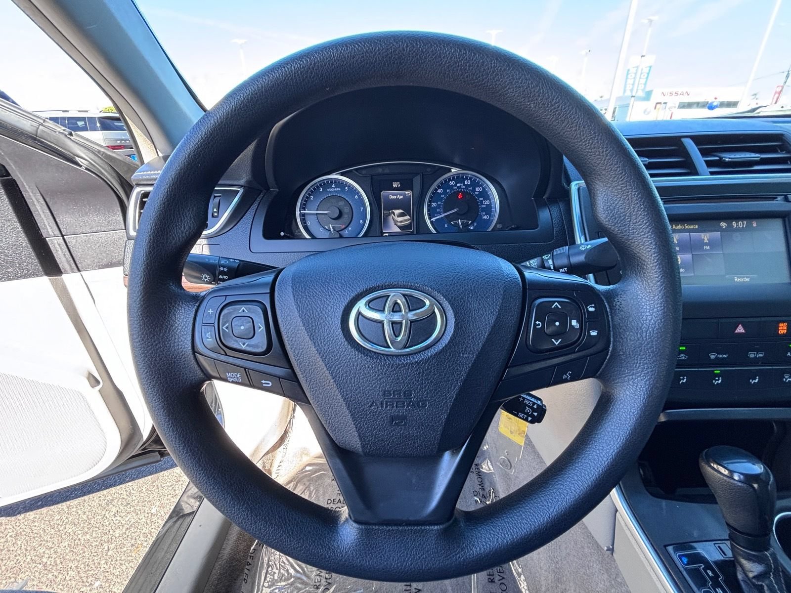 Used 2017 Toyota Camry LE FWD image 23